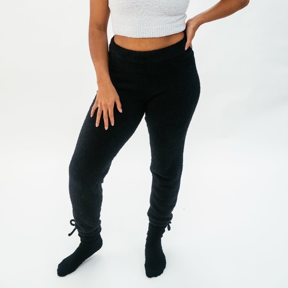 P’tula. Black plush joggers w/ long sleeve plush - Picture 6 of 7